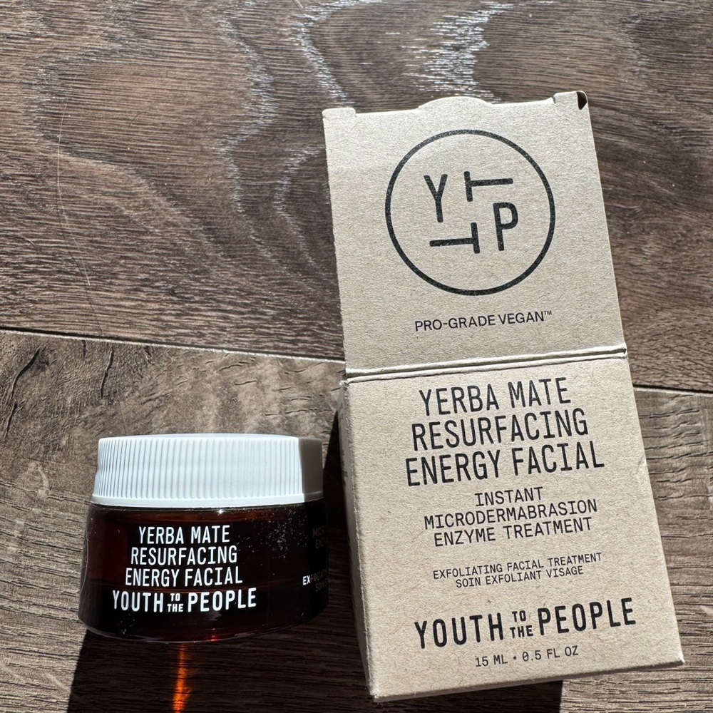 Youth to the people resurfacing - microdermabrasion enzyme treat